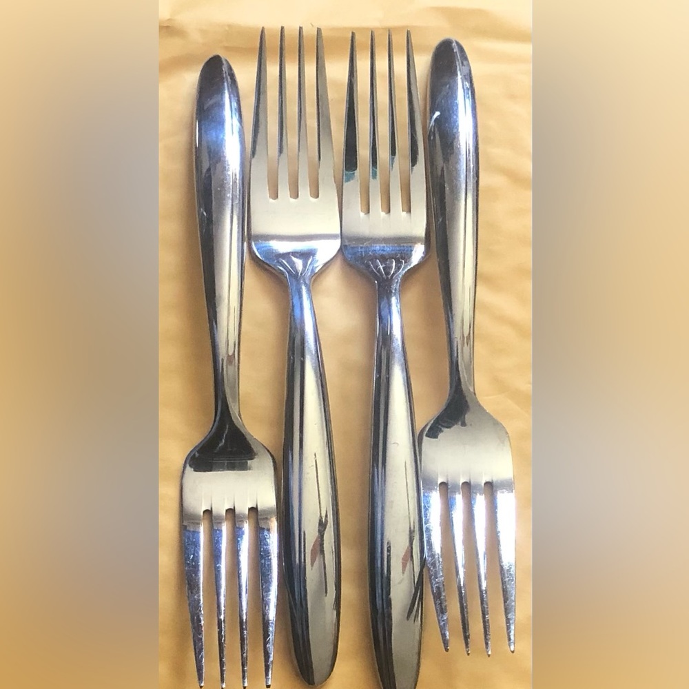 Oneida stainless steel flatware silverware dinner forks set of 4